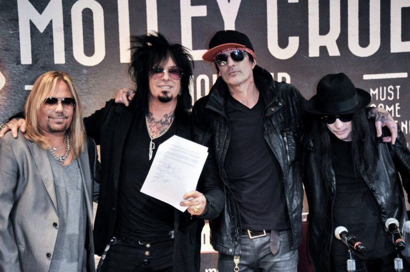 MÖTLEY CRÜE 1